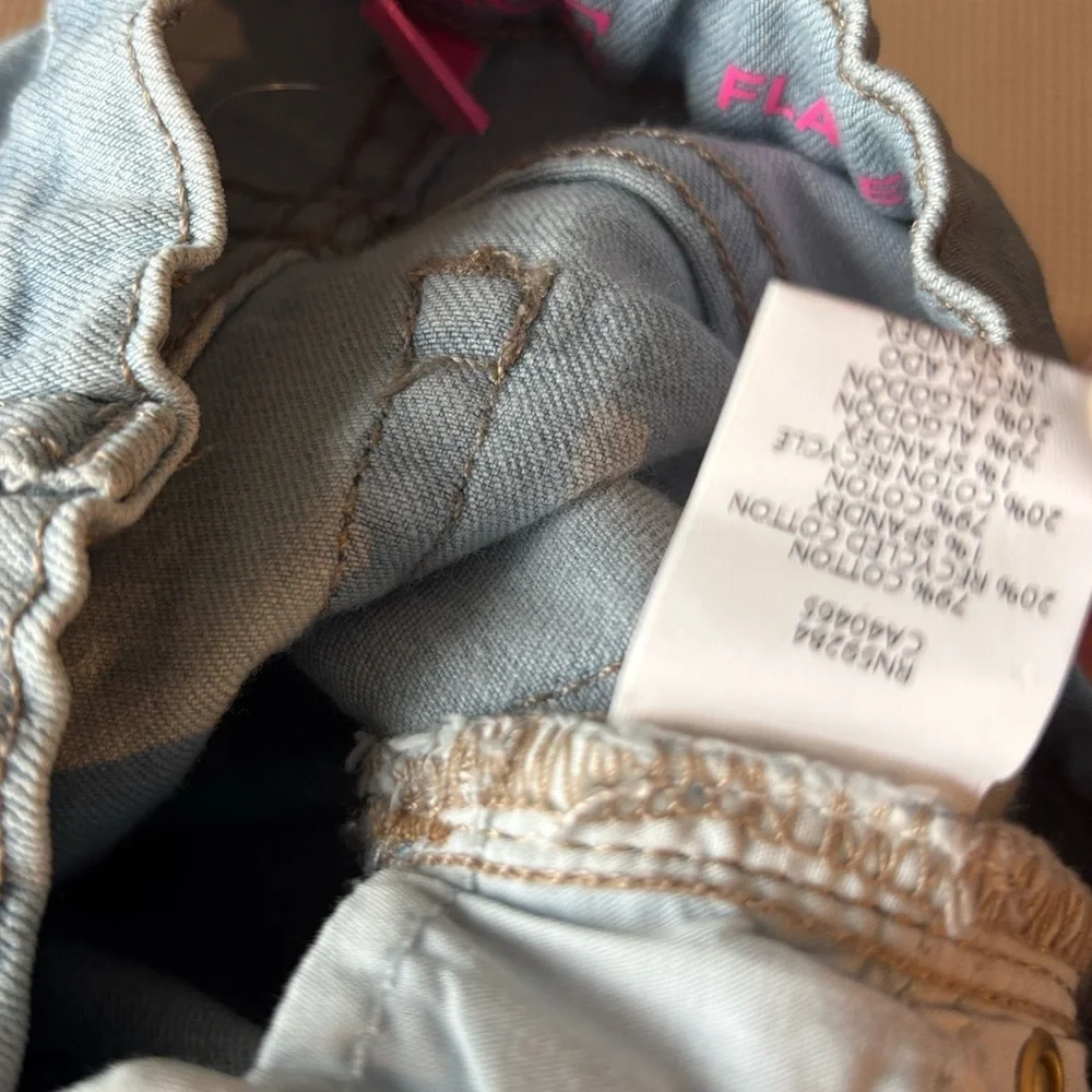 The Children’s Place toddler girl Flare jeans.Light wash denim.Size 3T.Boho.NWT